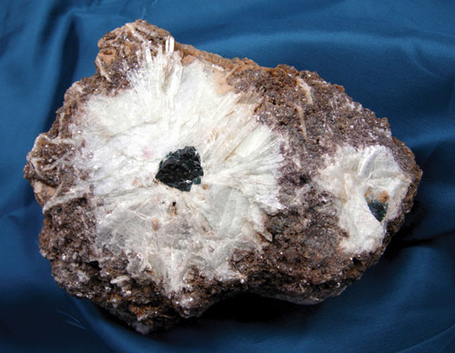 Gem specimen called the "owl" for its unusual appearance